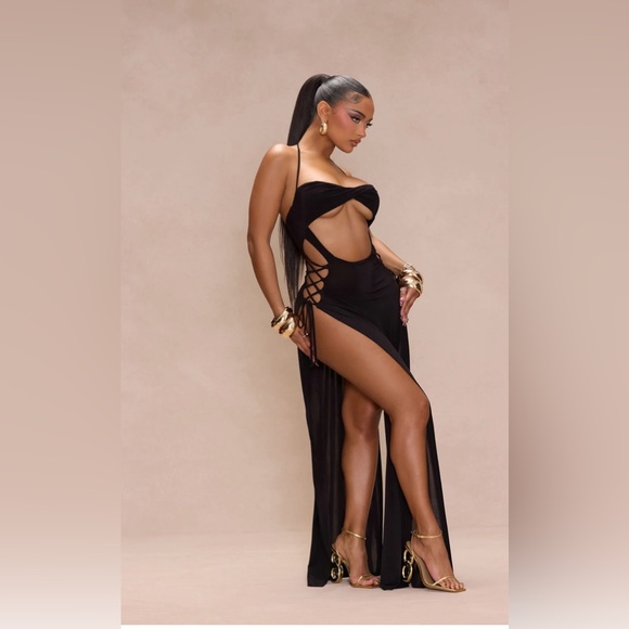 Fashion Nova Dresses & Skirts - Fashion Nova Black Cutout Maxi Dress